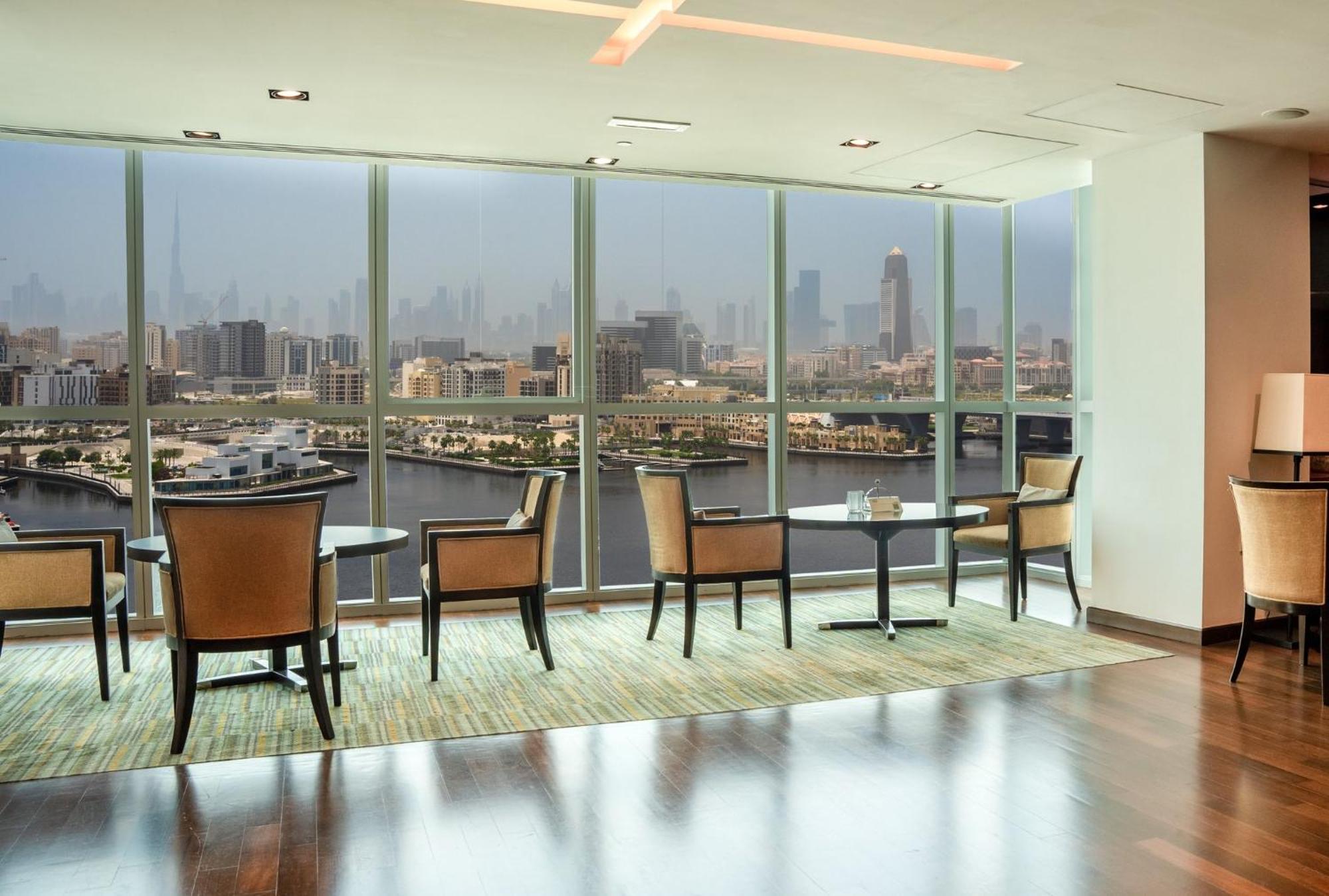 Intercontinental Residence Suites Dubai Festival City By Ihg Luaran gambar View from the lounge